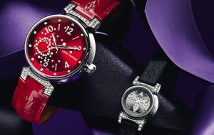 Louis Vuitton vernis - mylusciouslife.com - Tambour Fizzy Heart Watch with Diamonds.jpg